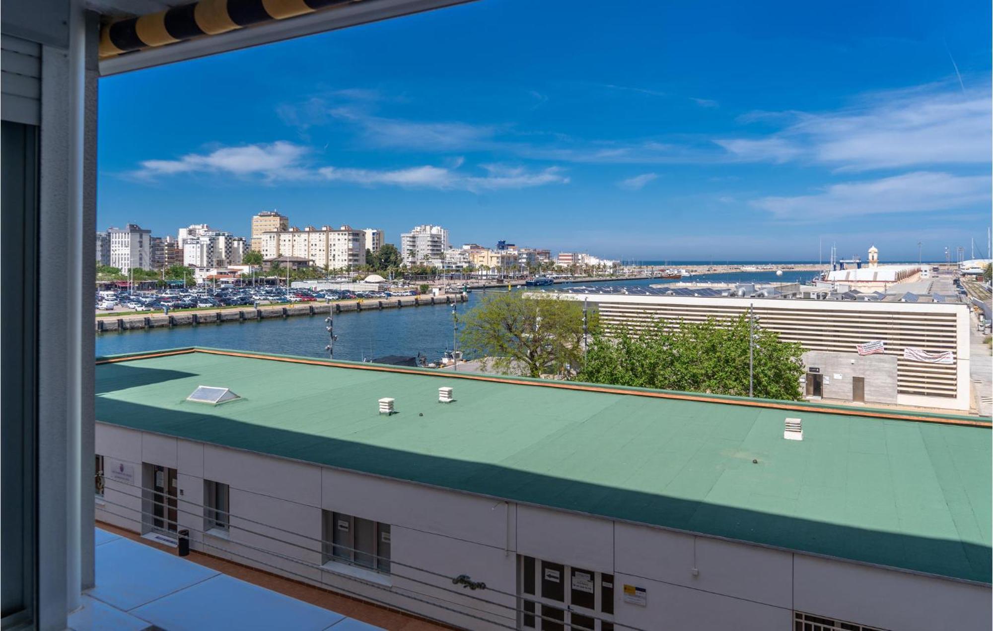 Stunning Apartment In Gandia With Kitchen Luaran gambar